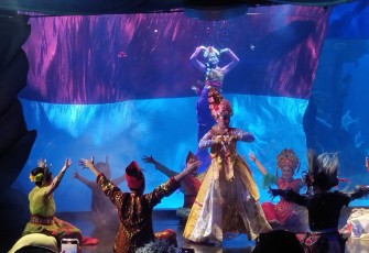 Tari Nusantara meriahkan HUT ke-80 RI di Jakarta Aquarium Safari, Minggu (17/8/2025)