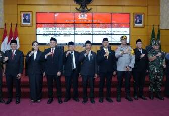 DPRD Kota Blitar Umumkan Masa Akhir Jabatan Santoso-Tjutjuk dan Walikota dan Wakil Walikota Blitar Terbaru, Senin (10/2/2025). (FOTO : Klikwarta.com)