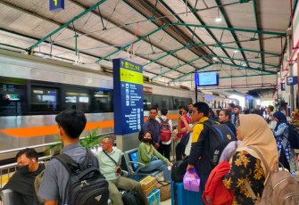 KAI Daop 7 Madiun Catat 5 Stasiun Terbanyak Layani Penumpang di Awal Angkutan Nataru 2025/2026 Semakin Melayani Mobilitas Masyarakat di Jawa Timur