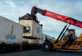 KAI Logistik Optimalkan KA Kontainer Reefer