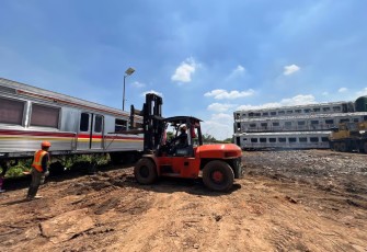 KAI Logistik Tangani Pemindahan dan Penataan 40 KRL Afkir