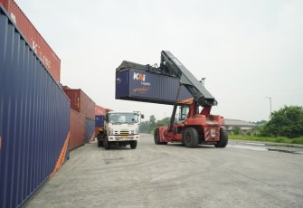 KAI Logistik Tingkatkan Kapasitas Container Yard Klari