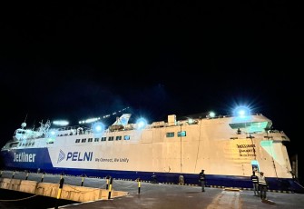 KFC Jetliner saat akan sandar di pelabuhan samudera Bitung.