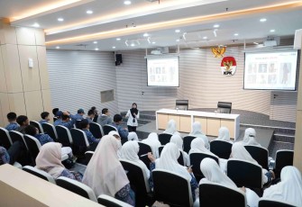 KPK Ajak Siswa SMPIT Al Mubarak Lawan Korupsi 