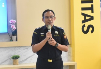 Kepala Bidang Kepabeanan dan Cukai Kanwil Bea Cukai Aceh, Asral Efendi
