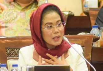 Ketua Komisi E DPRD Jatim Sri Untari Bisawarno