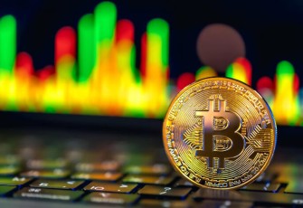 Koreksi Harga Aset Kripto, Bitcoin Terguncang di Tengah Krisis Anggaran AS