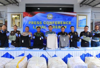 Konferensi Pers Lanal Cirebon