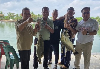 Kakanwil Ditjenimipas Sumut Yudi Suseno Pancing Ikan Siakap 8 Kg