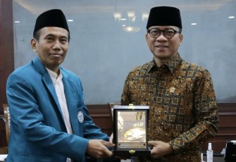 Mendes Yandri saat audiensi dengan DPP LPQQ Indonesia di Kantor Kemendes PDT, Selasa (19/8/2025).