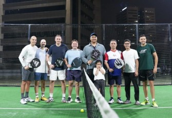 Menpora RI, Dito Ariotedjo, menerima kunjungan dari Presiden Levante Football Team, Jon Danvila, di Lapangan Padel, Rooftop Wisma Kemenpora, Jakarta, Sabtu (19/7).