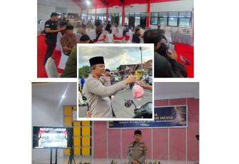 Polres Bitung Bersama Wartawan Berbagi Takjil Kepada Masyarakat 