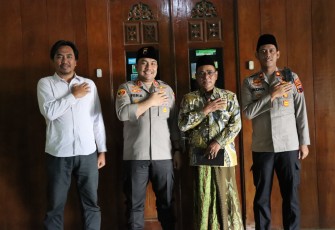 Polres Kendal saat Silaturahmi dan Bakti Sosial di Ponpes Nurul Qur’an