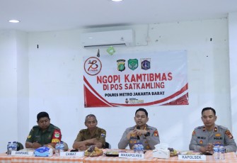 Polres Metro Jakarta Barat kembali menggelar kegiatan Ngopi Kamtibmas, sebuah program dialog antara kepolisian dan masyarakat guna menjaga keamanan dan ketertiban lingkungan