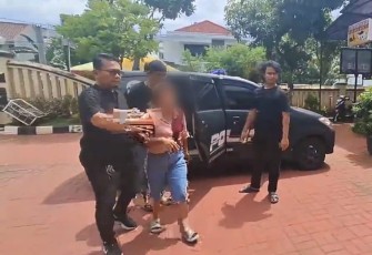 Polsek Kembangan Tangkap Komplotan Wanita Spesialis Pencurian Perhiasan Anak di Mall