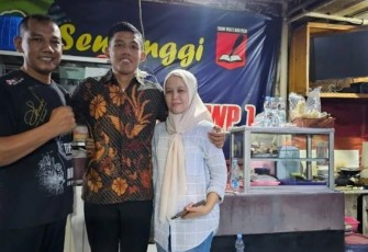Panji Fajar Pratama bersama orang tuanya