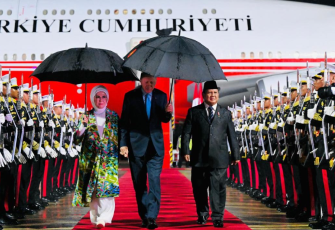 Presiden Prabowo Sambut Hangat Kedatangan Presiden Erdogan