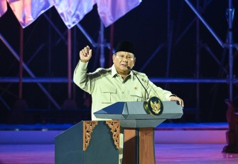 Presiden Prabowo Subianto pada puncak peringatan Hari Guru Nasional 2025 di Indonesia Arena, Jakarta, pada Jumat (28/11).