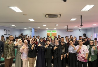 Foto bersama saat acara launching Production House Communication