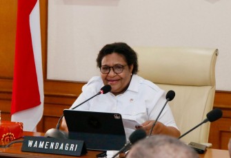 Ribka saat menerima audiensi Bupati Pegunungan Arfak Dominggus Saiba di Kantor Pusat Kementerian Dalam Negeri (Kemendagri), Jakarta, Rabu (20/8/2025).