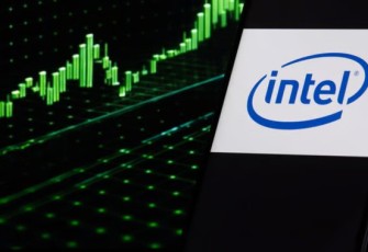 Saham Intel Melejit! Apakah Ini Awal Tren Bullish atau Sekadar Bull Trap?