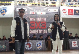 Sambutan Rektor UKSW dalam opening ceremony ajang 3x3 Basketball Competition 2025, Kamis (31_10_2025) di GOR Sekolah Kristen Satya Wacana.jpg