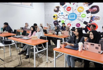 Telkom AI Connect di Makassar,  Desain Kreatif dengan Advanced Prompting in Generative AI