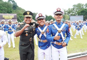 Wakasad Letjen TNI Muhammad Saleh Mustafa mengahadiri pelantikan wisuda Prajurit dan Bhayangkara Taruna (Prabhatar)  Akademi TNI dan Polri di Akademi Militer, Magelang, Jawa Tengah, Jumat (28/11/2025). 