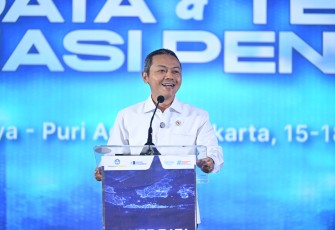 Wamendikdasmen, Fajar Riza Ul Haq dalam Rapat Koordinasi Data dan Teknologi Informasi Pendidikan. 