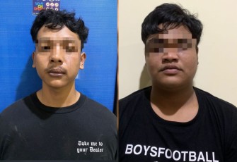 FR (20) dan JAP (21), tersangka pengedar tembakau gorila asal Tasikmadu, Karanganyar. (Foto: Istimewa)