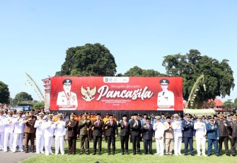 Danrem 081/DSJ, Kolonel Arm Untoro Hariyanto usai mengikuti upacara peringatan Hari Lahir Pancasila di wilayah Jawa Timur yang dilaksanakan terpusat di Alun-Alun Kota Blitar, Senin (2/6/2025)