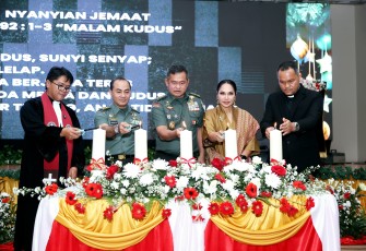 Kasad saat Rayakan Natal Bersama