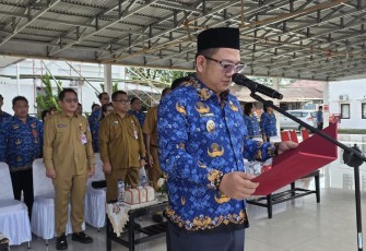 Wakil Walikota Bitung, Randito Maringka saat membacakan amanat Menteri