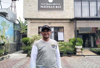 Camat Pancoran Mas Depok Zikri