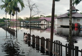 Hujan dengan intensitas tinggi sebabkan banjir di sebagian besar wilayah Kalimantan Barat yang terjadi sejak (11/1).