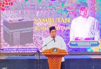 Bupati Bintan Lepas 73 Calon Jemaah Haji 