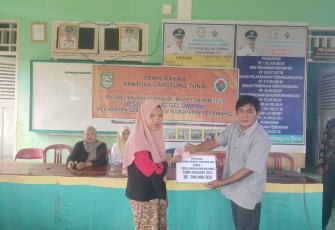 Pemerintah Desa Talang Gelompok Salurkan BLT DD kepada 9 KPM Warga