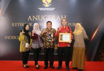 Kemendagri Kembali Raih Predikat Informatif dari KI Pusat