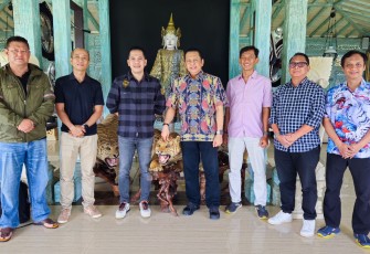 Bamsoet saat menerima panitia Black Stone International Bali Fun Run 2025 di Bali, Kamis (2/1/25).