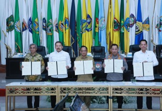 Mendagri Tanda Tangani Kerja Sama Pengawasan Penyelenggaraan Perizinan di Daerah