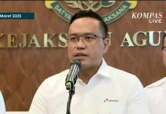 Direktur Utama PT Pertamina Persero Simon Aloysius Mantiri 