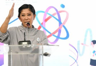 Menkomdigi Meutya Hafid U