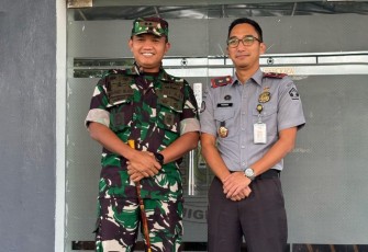 Dandim 1710/Mimika Letkol Inf M. Slamet Wijaya, S. Sos., M. Han., M.A. melakukan kunjungan ke Kantor Imigrasi Kelas II TPI Mimika yang beralamat di Jalan Baru, Distrik Mimika Baru, Kab. Mimika, Selasa (11/3/2025)