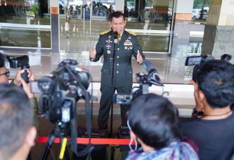 Kapuspen TNI  Brigjen TNI Kristomei Sianturi 