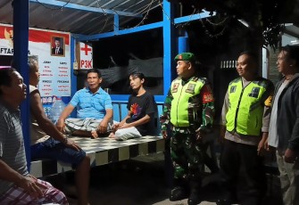Anggota Koramil 0803/05 Wungu Bersama Tiga Pilar Kembali Aktifkan Poskamling Antisipasi Kerawanan Kamtibmas di Bulan Ramadan