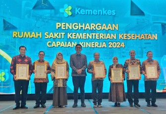 RS Adam Malik Raih 4 Penghargaan dari Kemenkes RI untuk Kinerja 2024 