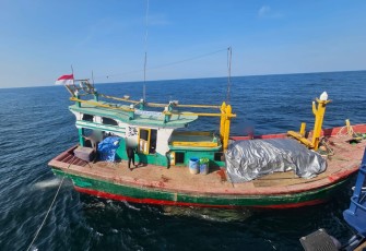 Bea Cukai Aceh Gagalkan Penyelundupan 45 Ton Bawang Merah dan 28 Karung Pakaian Bekas di Perairan Jamboaye