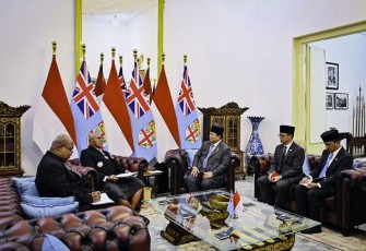 Pertemuan bilateral Presiden Republik Indonesia, Prabowo Subianto, dan Perdana Menteri Republik Fiji, Sitiveni Ligamamada Rabuka di Istana Merdeka, Jakarta (244).
