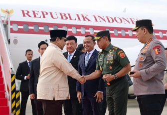Panglima TNI Sambut Kedatangan Presiden RI Usai Lawatan ke Timur Tengah