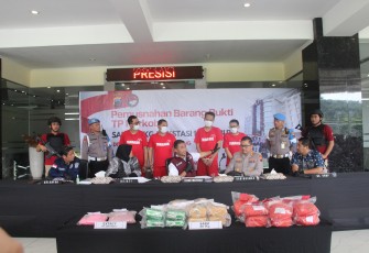 Ditresnarkoba Polda Jawa Tengah menggelar kegiatan pemusnahan barang bukti narkotika hasil pengungkapan kasus pada awal tahun 2025